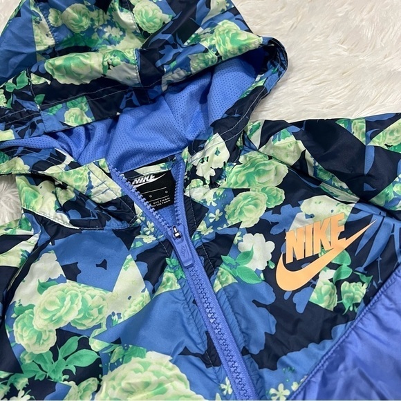Nike Sportswear Windrunner Big Kids Girls’ Printed Jacket Royal Pulse Large - Picture 8 of 15